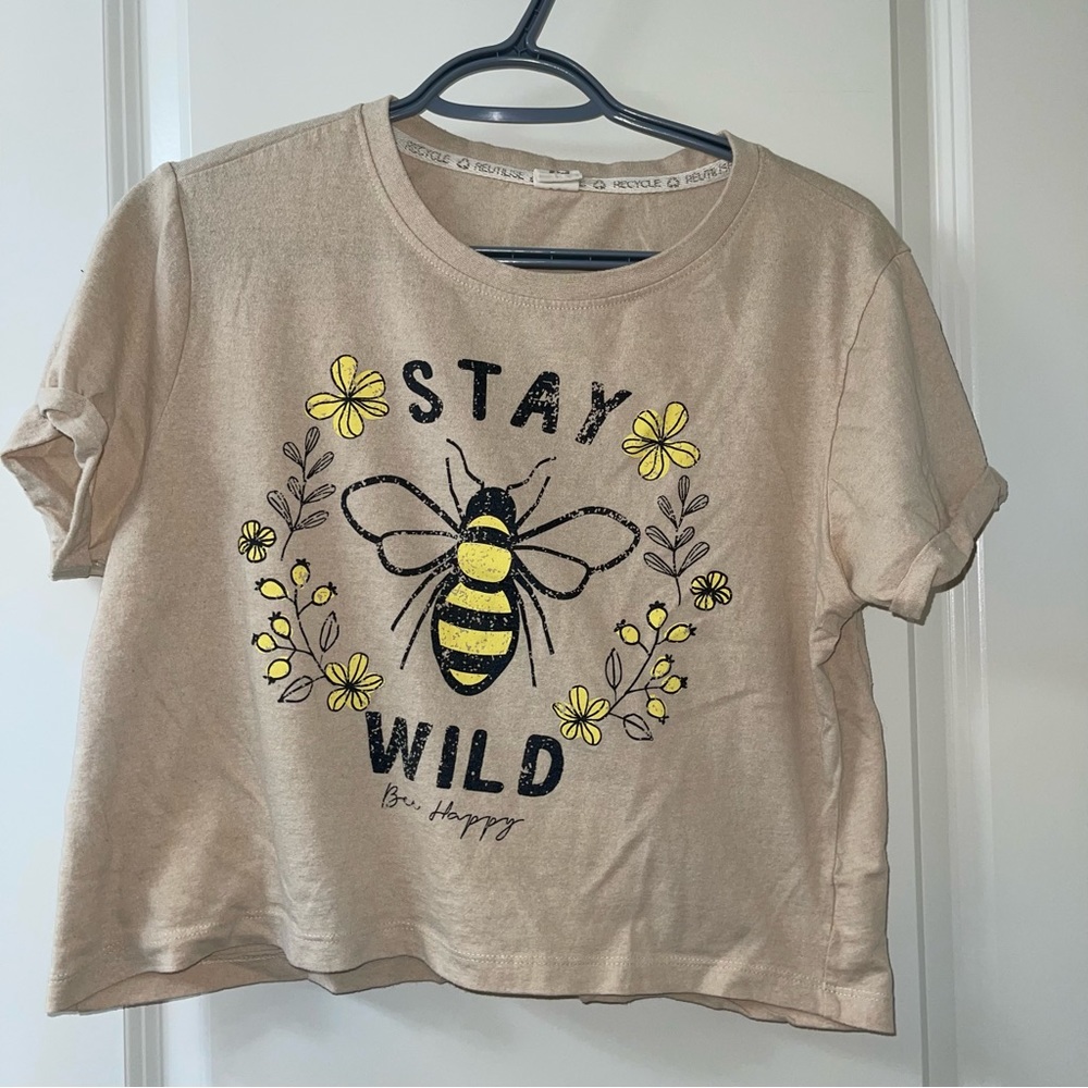 Bumblebee print crop top